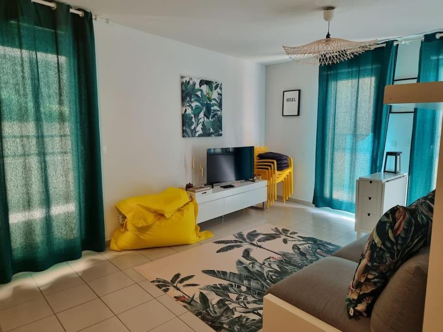 Appartement 2 Pers, Terrasse, Piscine, Parking Saint-Rémy-de-Provence Εξωτερικό φωτογραφία